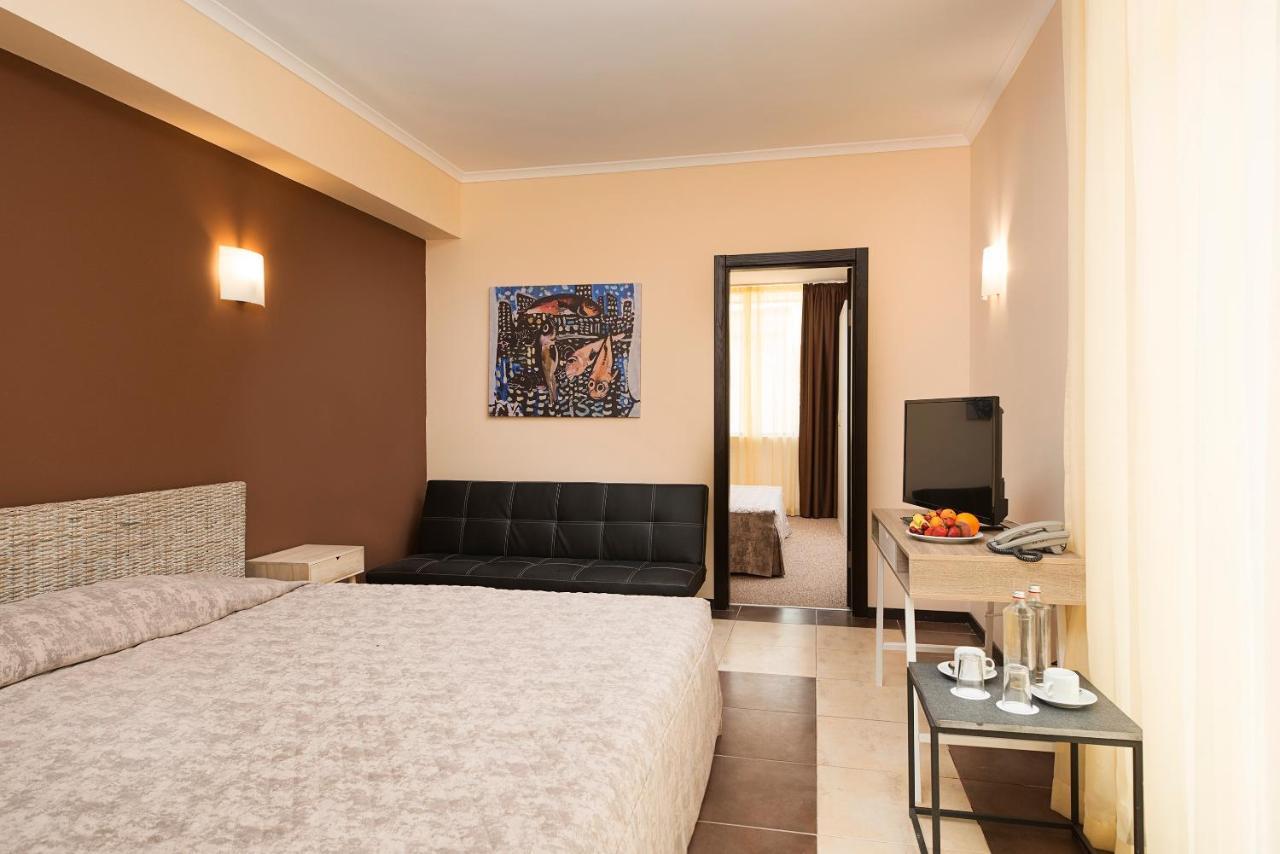 Suite Familiar (2 Adultos + 2 Crianças)