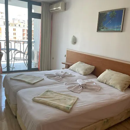 Colosseum 2 Aparthotel-3